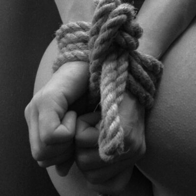 BDSM Fesselspiele mit Seilen für Frauen