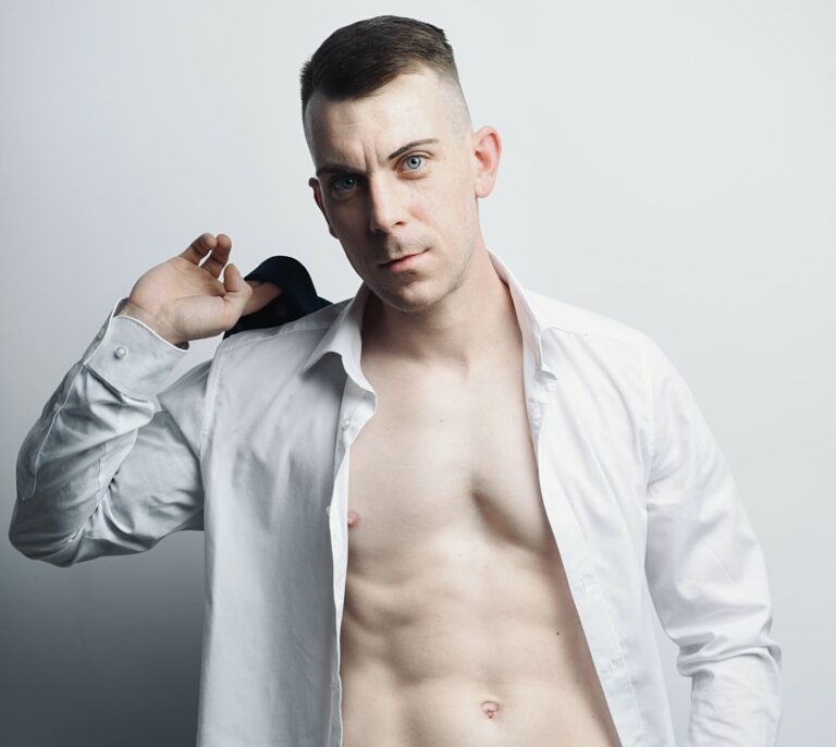 Callboy Dennis aus Berlin von Callboyz.net Callboy Dennis aus Berlin von Callboyz.net