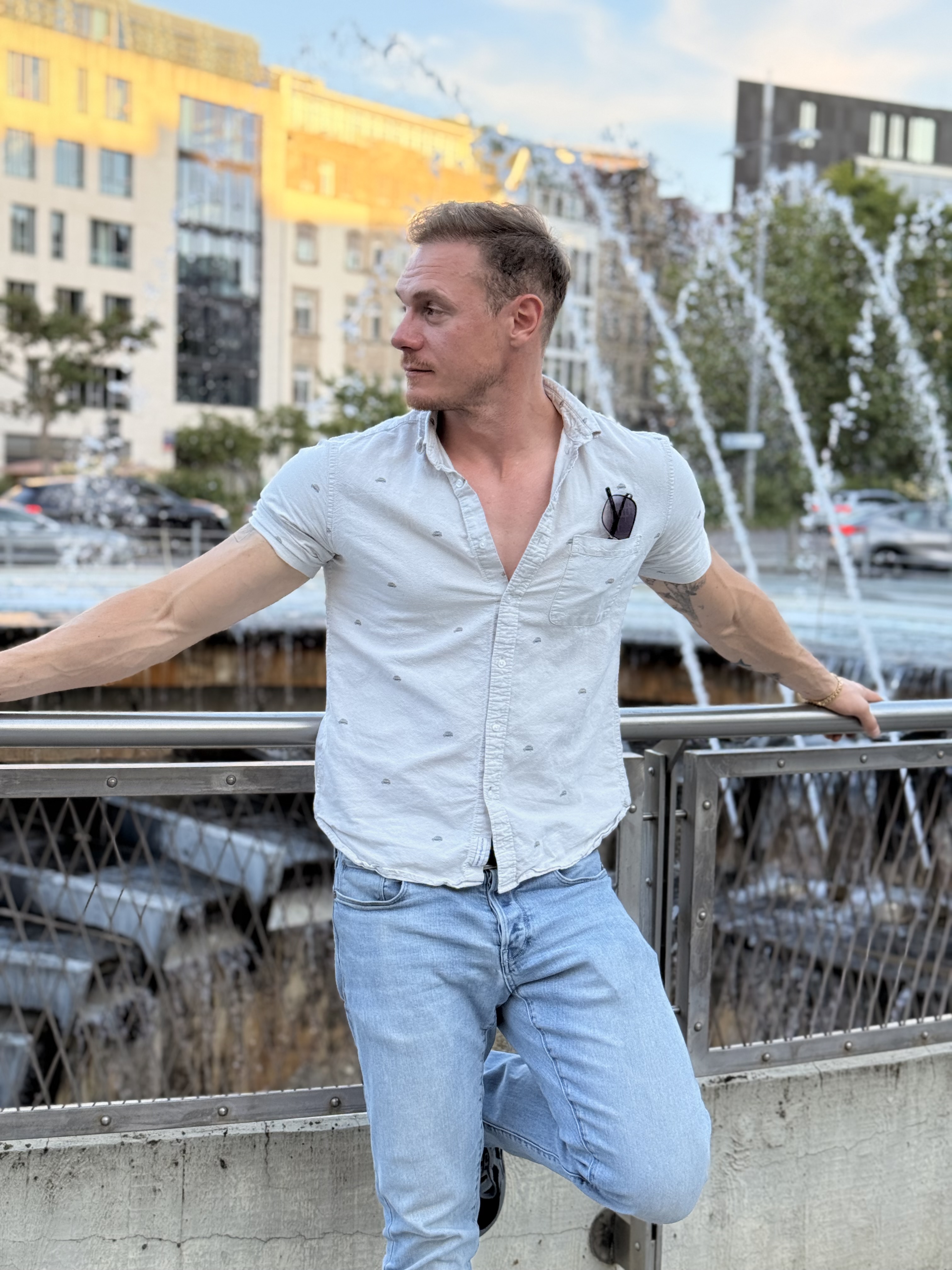 Escort für Frauen Paul aus Düsseldorf von Callboyz.net Escort für Frauen Paul aus Düsseldorf von Callboyz.net